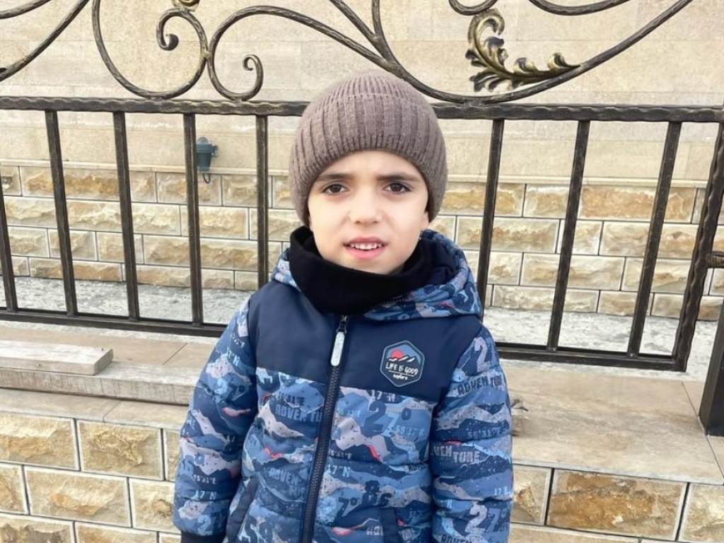 6-летний Ислам отстает в развитии