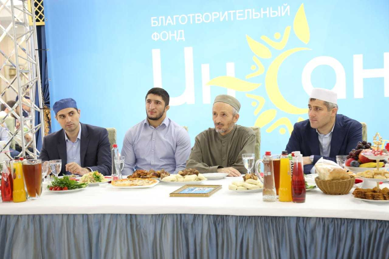 The Mufti of Dagestan participated in the monthly low-income family assistance  program.